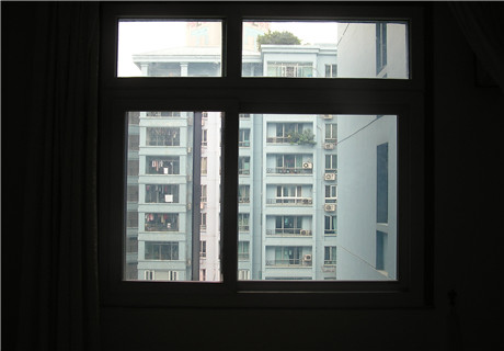 碧云天-7.jpg “塑鋼隔音門窗”/